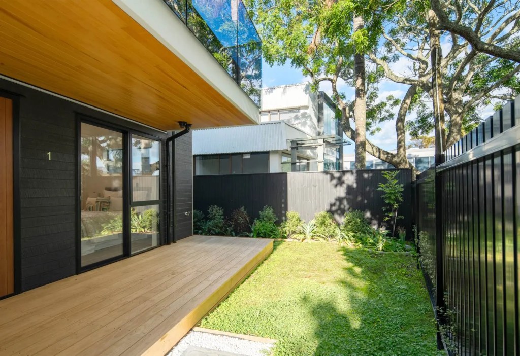 Modern Takapuna townhouse with private courtyard and outdoor living.